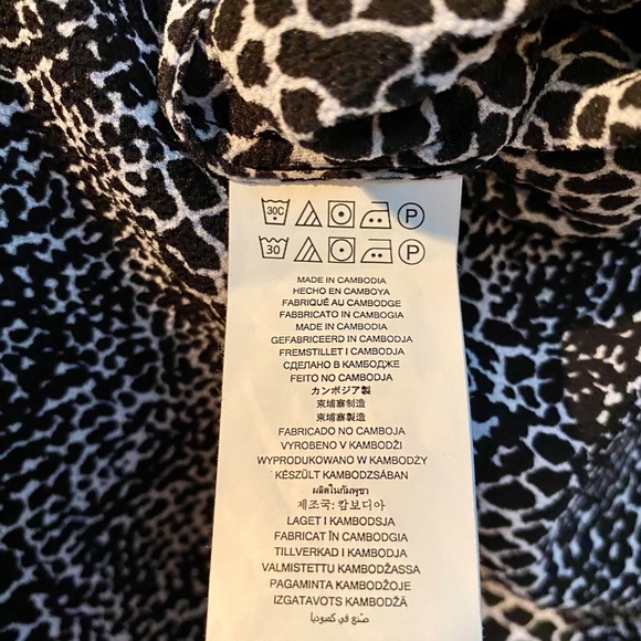 Michael Kors Python-Print Tie Sleeve Top L - Picture 6 of 6